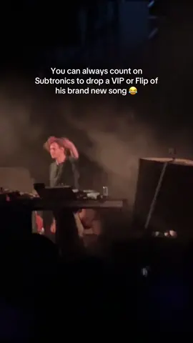 Mans just has infinite creativity cause what was that first part of the drop!? @subtronics @Lightning in a Bottle #subtronics 