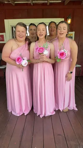 Last one :) best bridal party ever💁🏼‍♀️🩷 @jamiea0830 #fy 