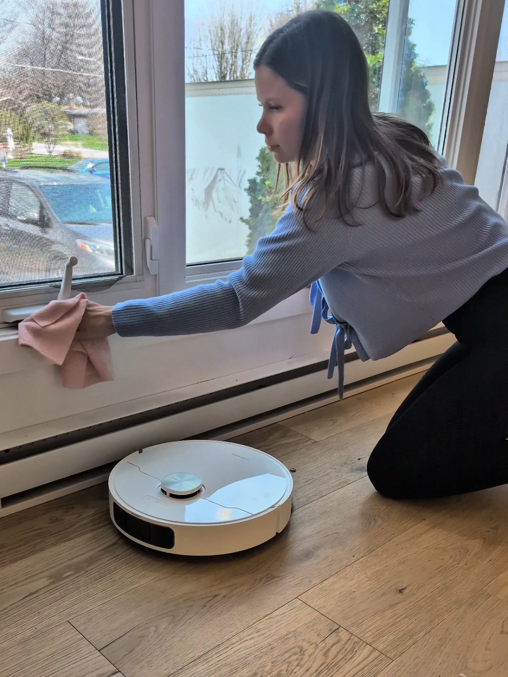 Still looking for her name. Any suggestions??? 👀 I love my new robot from @Dreametech 💙 I can clean other stuff while she's doing the floor! Use code in GABIEL10SPU on Amazon or Dreame website, 🔗 in bio ☺️✌🏻 #ad #DreameCA #dreame #CleanTok  #dreameL10sProUltra #robotvacuum #vacuum #cleanhome #asmrcleaning 