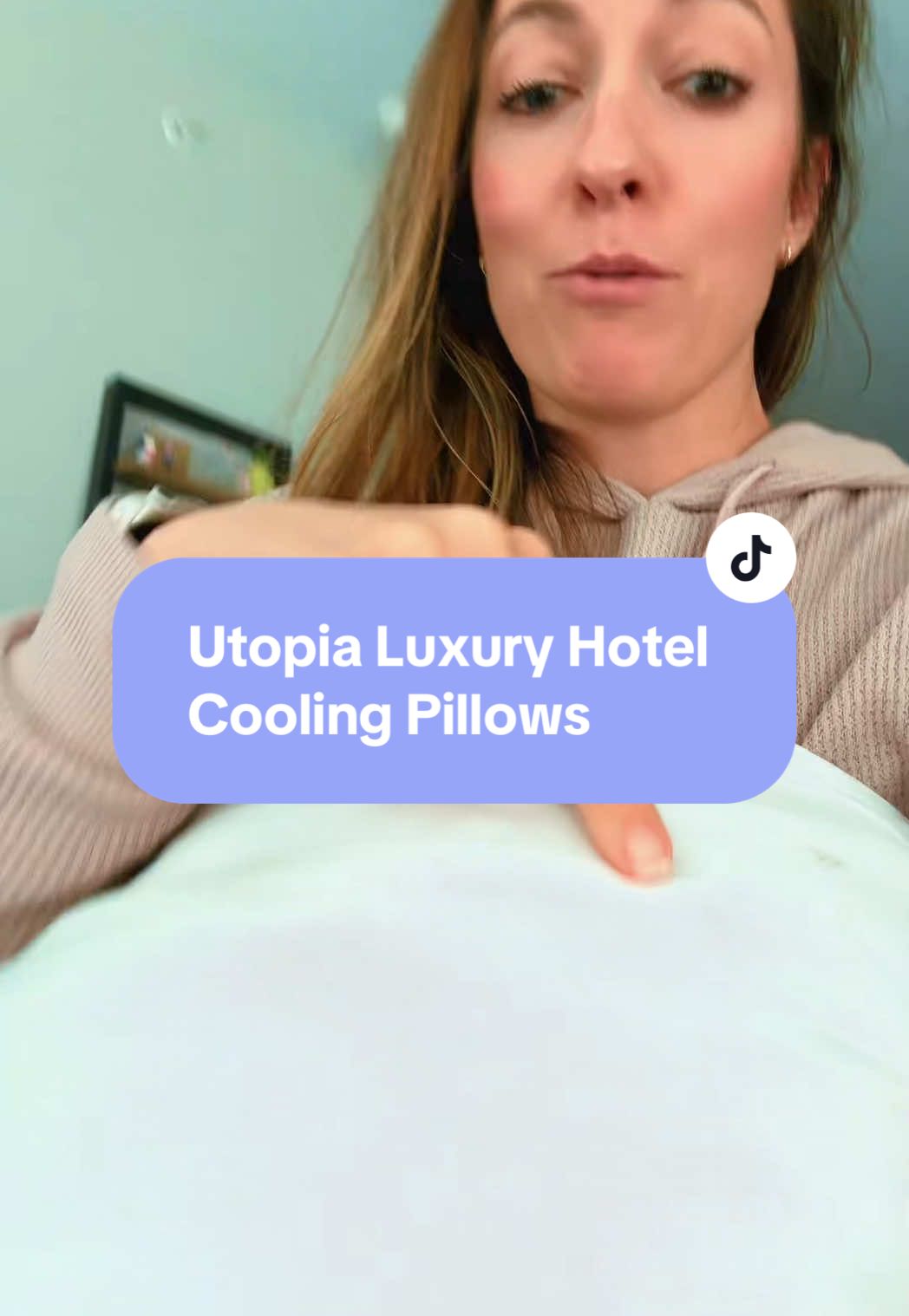 Luxury 🤝 Affordable 🤝 Best sleep ever 😍 Don't sleep on such a great sale! #pillows #pillow #hotelpillow #sleepwell #bedding #luxurypillows #bedtime #bed #tiktokshopsummerturnup #guests #tiktokshopdeals #fyp