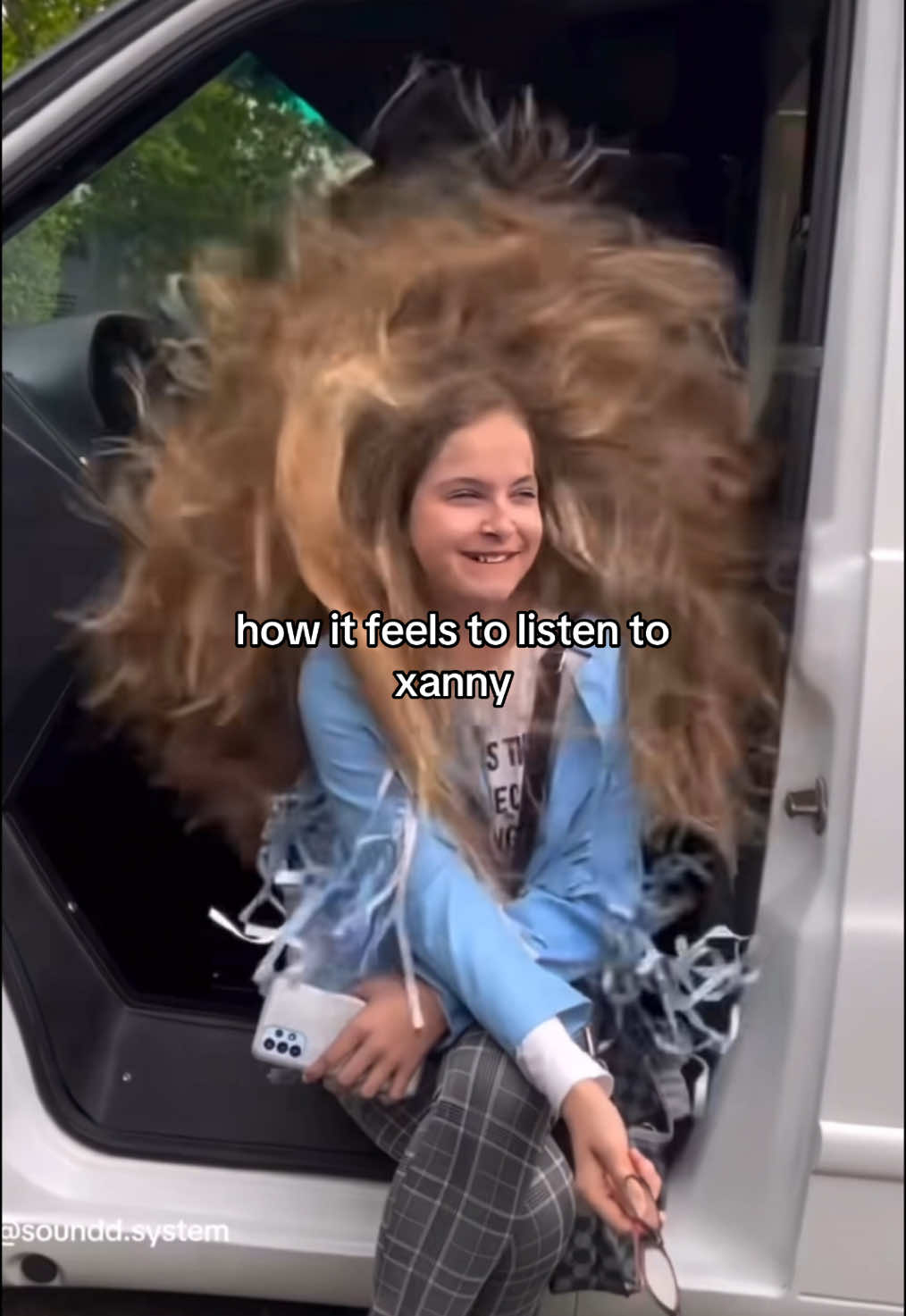 the bass is so loud in the car  #fyp #billieeilish #hair #billie #eilish #xanny #xannybillieeilish #bass #bassboosted #fyppp random tags: @𝐊 𝐄 𝐄 𝐋 𝐄 𝐘 ꨄ @★ 𝓢𝓸𝓹𝓱𝓲𝓪 ★ @*ੈ 🦭⸝  via!!  ⸝🩵✩‧₊˚ @liv !! ⋆. 𐙚 ˚ @⋆˚𝜗𝜚˚⋆ 𝘱𝘪𝘱  ୭ ˚. ᵎᵎ :  ༘⋆ 