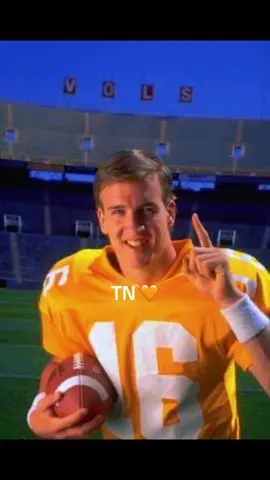 #tennessee #morganwallen #peytonmanning #fypシ #favorite #quarterback @morganwallen 