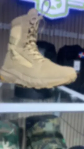 Botas NortiV8 color Kaki la tenemos aquí, en De Vicente Accesorios Tácticos. 