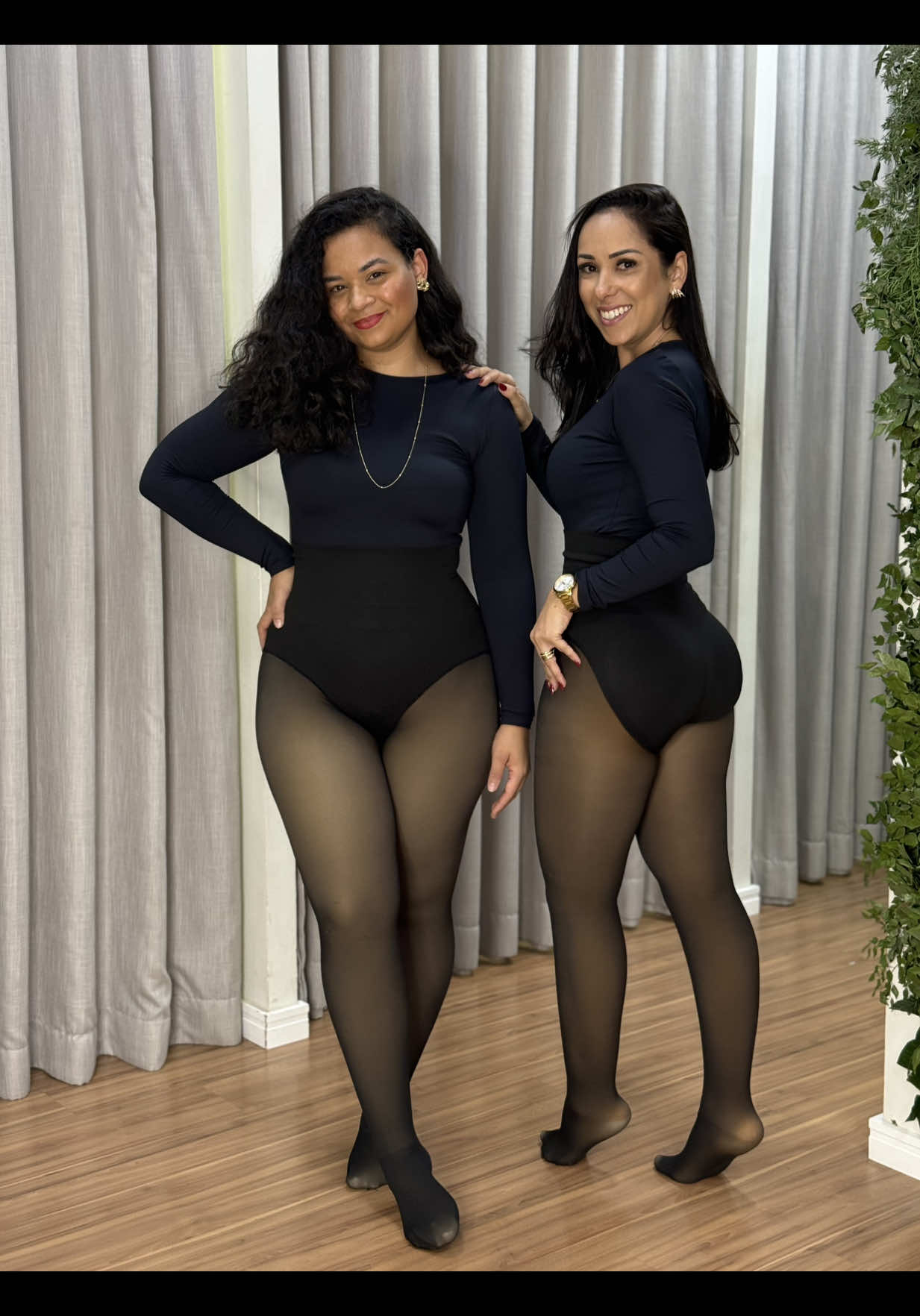 Hora de provar para vocês que a nossa meia calça pelúcia veste até um 46 😜 . Monte diversas proposta agregando nossa meia maravilhosa. 100% forrada, comprime a barriga, modela o bumbum, e é para todos os tipos de pele 😍 . Por apenas $99,90, garanta já a sua! . Loja física em Paulínia-SP . Compras on-line Whatsapp (19)99468-5266 Entregas via motoboy ou correio para todo Brasil. . #moda #modafeminina #novidades #looks #tendencia2025 #estilo #style #paulinia #trend #coleçãonova #lançamentodecoleção #meiacalça #meiacalçapelucia #meiacalçapeluciada 