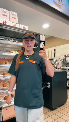 in case u forgot where i work🤙😛  also come on in and try our new Pink Spritz Refresher!!💖✨💗 #dunkin #newdance #work #fyp #pinkspritzdunkin #viralvideo 