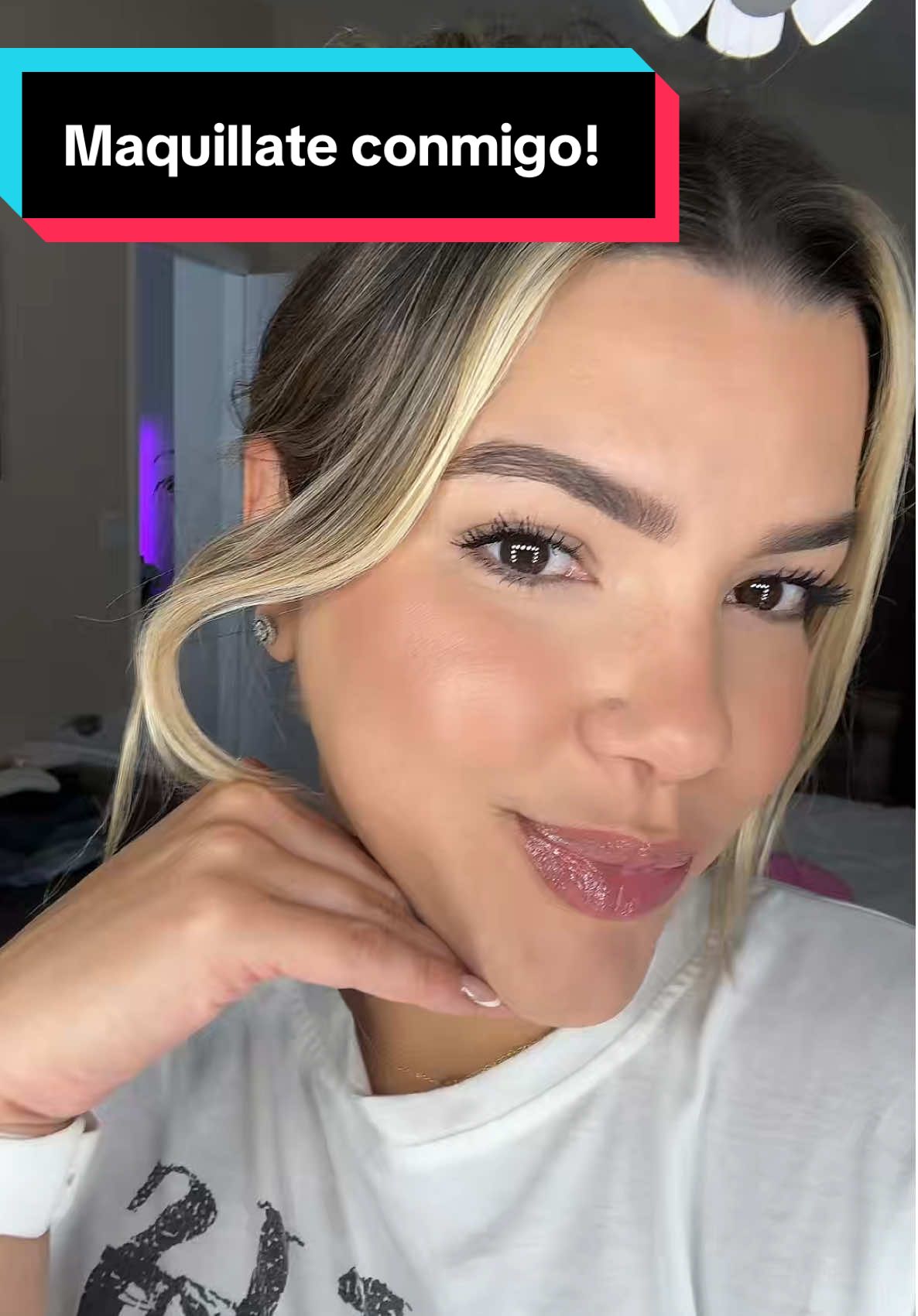 Maquillate y ponte bonita por ti y para ti! 💄💋✨ . . #pontebonita #maquillateconmigo #maquillajetips #maquillajefacil 