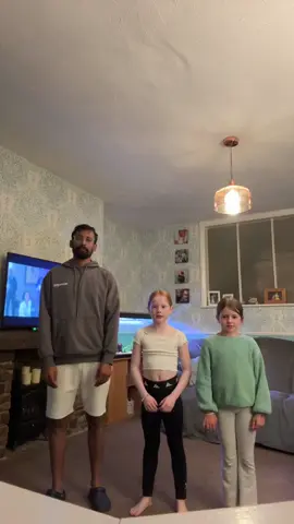 Bestie sleepover 💃💃🕺  #fyp #besties #dancetrend #dancesforthree #trio #viraldance2025 #viraldance #dancechallenge #easydance #danceindia #foryou #india 