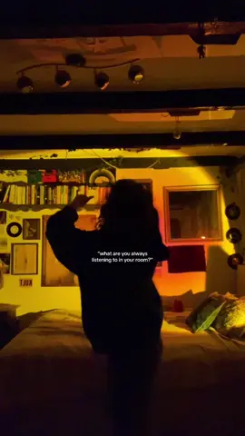 pt.325 this song!!!☄️ #tameimpala #dancing #roomdecor #cozyroom