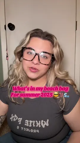 #whatsinmybeachbag? For 2025 😎👙🌊 #beachbag #boggbag #whatsinmyboggbag @Hawaiian Tropic @Vacation Inc. @Sun Bum #whatsinmybag #whatsinmypurse #tanning #tanningessentials @It’s A 10 Haircare #summer2025 #summervibes 