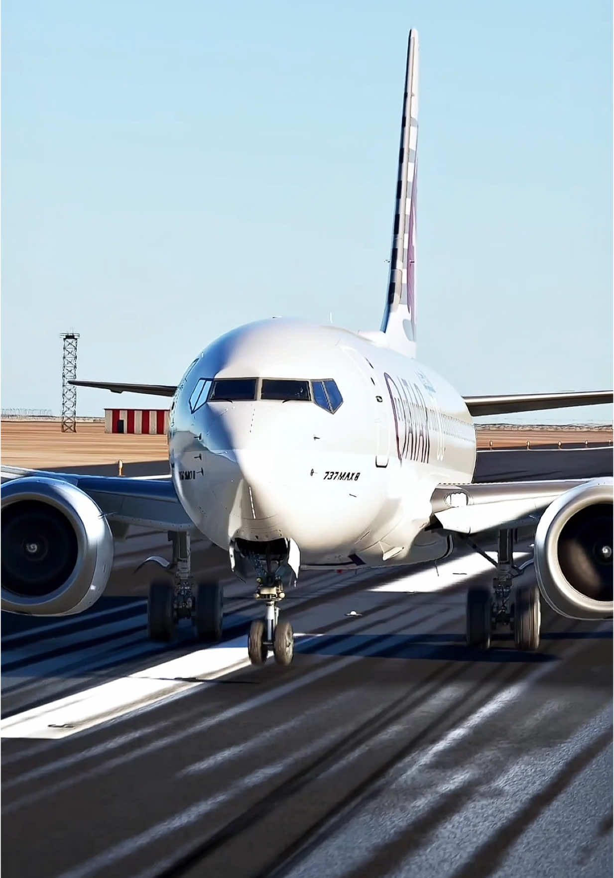 Qatar Airways Boeing 737 MAX 8