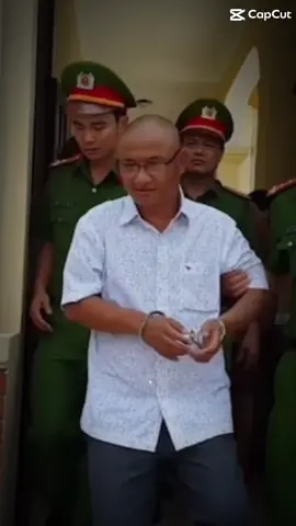 Tuấn Lay đẳng cấ.p từ nhà t.ù đến xã hội , Đang T.h.ụ Á.n T.ù mà vẫn ra ngoài đi bar rồi quay về T.h.ụ Á.n , Làm thoái ho.á bi.ế.n chất nguyên dàn cá.n b.ộ trong tr.ạ.i giam , Người đ.ẩ.y Tuấn Lay đến 2 á,n t.ử chính là bà b,ồ ...!!! #gianghochinhhieu #xahoithoixua #tuanlay 