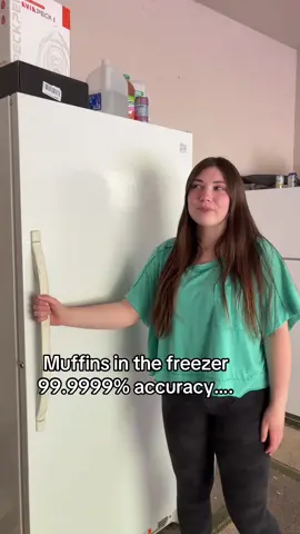 Who r we referring to.. 🤨 #foryoupage #muffins #freezer #funny #relatable #bestfriend #satire #fypシ #viralvideo #podcast #bestfriend #goals 