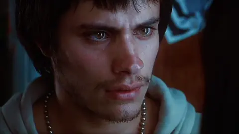 El arte del Engaño #amoresperros #cinemexicano #gaelgarciabernal #carteldesanta 