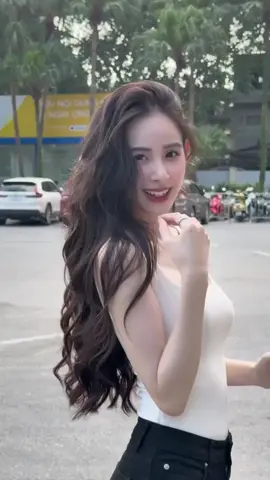 Mê nhan sắc này quá #nguyenhuonglien 