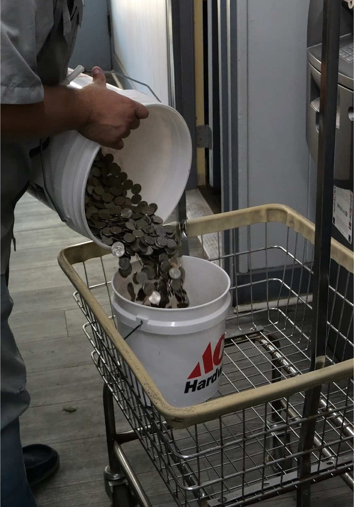 When you’re praying the quarters don’t run out before Friday 😩🪙 Life of a laundromat owner be like… #laundromatlife #smallbiztok #entrepreneurcheck #moneytok #passiveincome #fyp #viralvideo #quartershortage #bizhumor #changemachine #coinlife #hustletok #dayinthelife