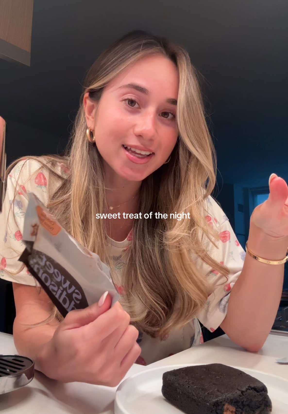 You know me and a sweet treat 🥰@SYDNEY ADAMS KING actually unreal - congrats beauty!! 💕😭👏🏻👏🏻  #healthydessert 