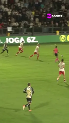 O NEYMAR BUSCOU A TABELINHA MAS... 👀😬🐋 O camisa 10 do Santos achou o passe pro Barreal, que não conseguiu o domínio pra devolver a bola! #sportsontiktkok #viral_video #foryoupage #tiktokesportes #santos #xavisimons #hoje #today #neymar #neymarjr #openda #nusa