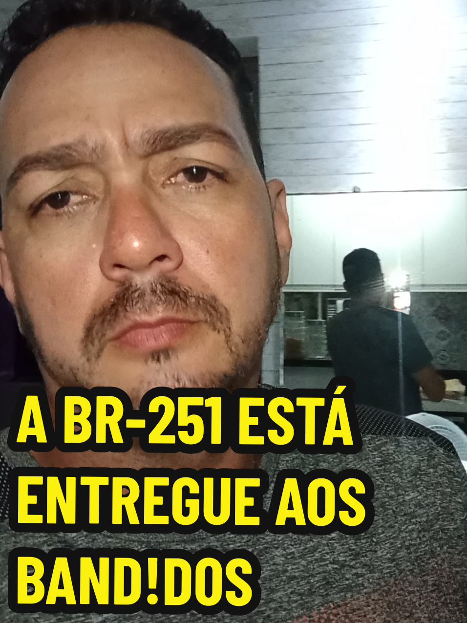 A BR-251 está entregue aos meliantes, vejam o porquê a BR-251 é tão perigosa  #viagens #rotasdonordeste #caminhao #viagem #caminhoes 