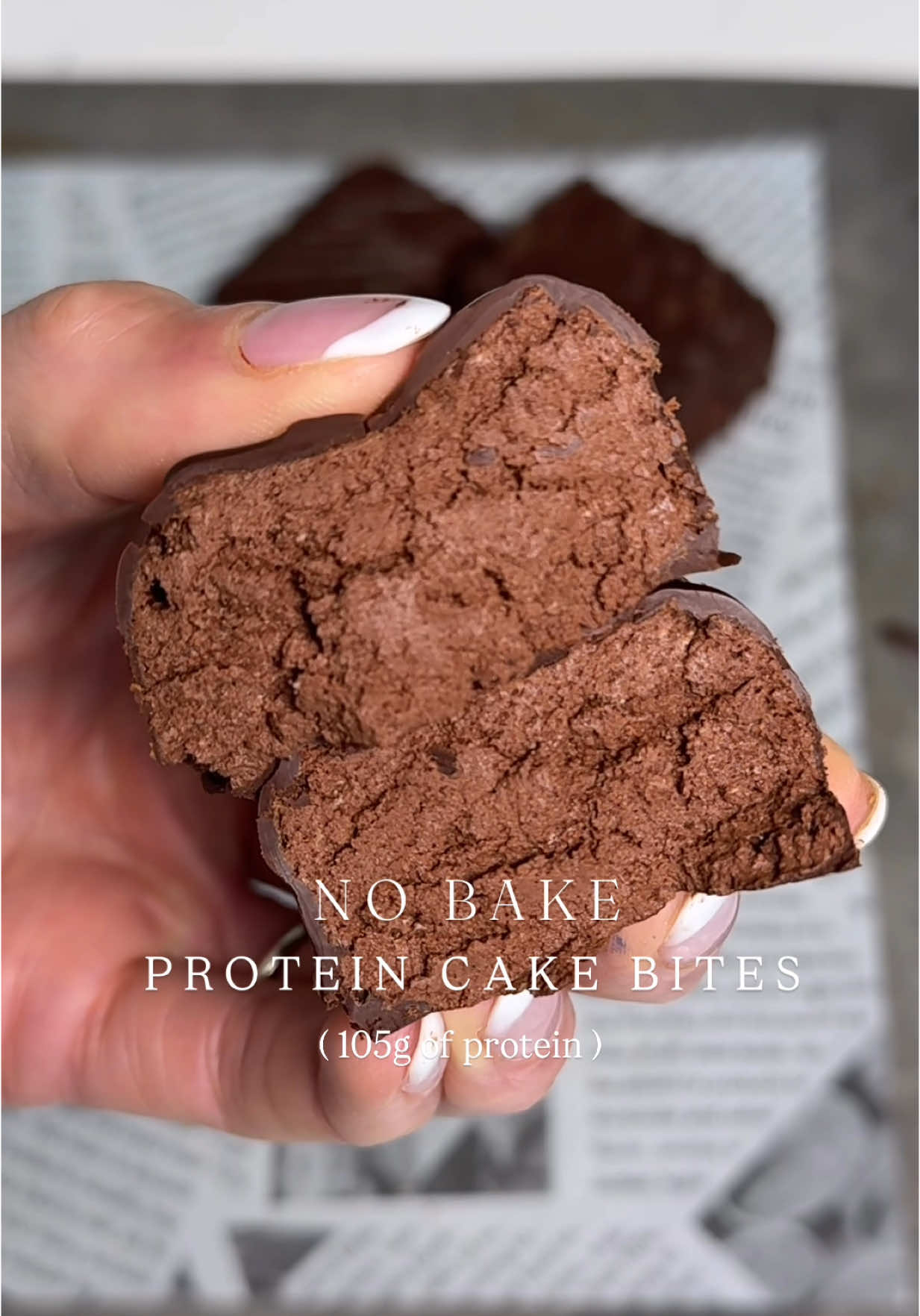 There's 105g of protein in these 4-Ingredient PROTEIN CAKE BITES! Depending on how you divide it is all up to you! All you need are 4 simple ingredients and some will power not to eat the batter! Oh, and did I mention there's NO BAKING REQUIRED?! - low carb - gluten free - grain free - nut free - seed free - low glycemic Recipe is now up on lilsipper.com  #cakebites #lowcarbdessert #lowcarb #lowcarbcake #proteinbars 