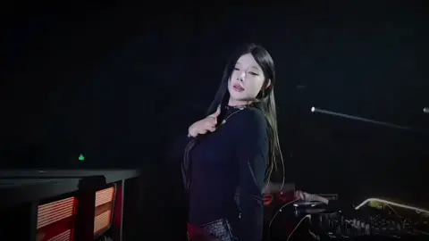 我和你吻别在无人的街让风痴笑我不能拒绝我和你吻别在狂乱的夜｜吻别dj-Take me to your heart#中文dj #funkyhouse #车载音乐u盘 #车载音乐 #nhachaymoingay🎧 #xuhuong 