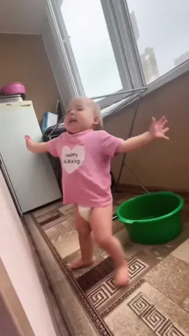 Baby accidentally falls. #funny #funny videos #funnymoments #baby #foryou #foryou #babytiktok #babyvideos #funnybabyvideos #funnybabyvideos #funnybaby #foryour #funnyvideo 