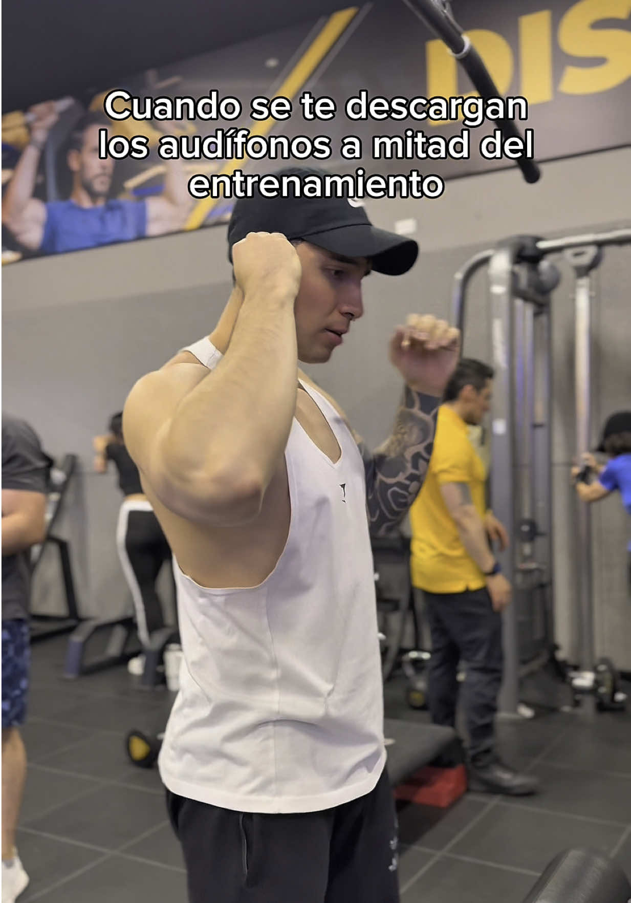 Los del gym queriendo echarlo a uno siempre #fyp #parati #foryou #humor #gym #gimnasio 