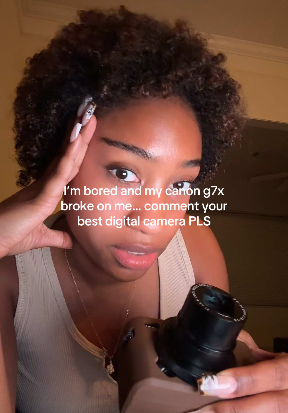 pls help a girl out and drop your favorite digital cameras & bonus points if you have example pictures that u took on it. that would be TEAAAA. My summer content is in your hands!! 😭 #digitalcamera 