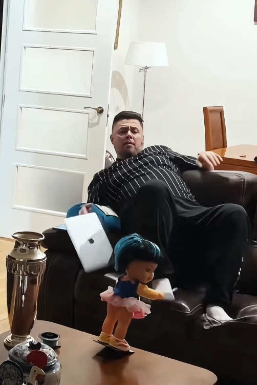 Play a prank on a doll😱😅#funny #haha #usa #interestingly #joyful #mischievous #video #laughter 