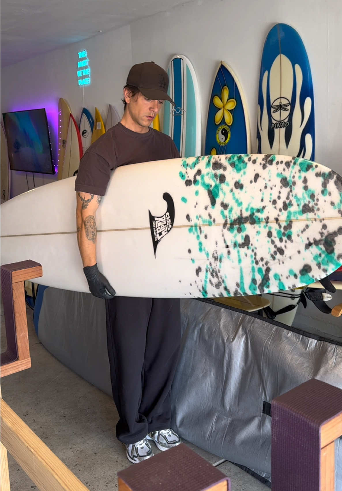 Scraping off the old wax from this 7’4 ft Chris Ruddy Surfboard and cleaning up the residue with coconut oil #SurfboardRestoration #WaxOnWaxOff #SurfboardCare #SurfLife #SatisfyingCleaning #WaxRemoval #fyp #chrisruddysurfboards #beforeandafter #coconutoil 