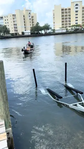 Not bad for only my second time, don’t worry babe I’ll be a pro in no time. Practice makes perfect 😅😝 #boat #trailer #florida #floridacheck #fyp #boyfriend 