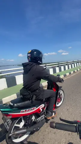#fizr #fizrindonesia #twostroke #fyp #fypage #xyzbca #4u #furoyou 