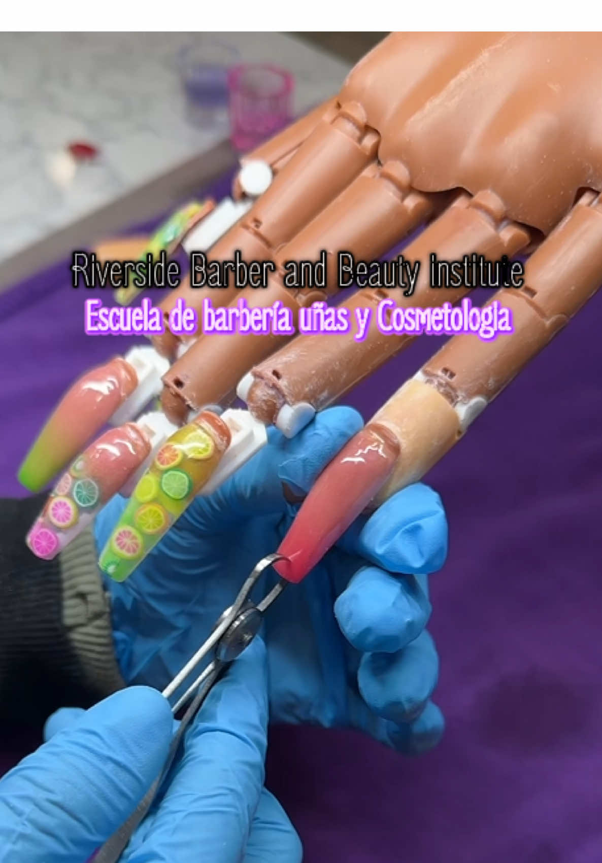 Amas las uñas? Escuela de Cosmetologia barber and nails beauty Love nails? Turn your passion into a profession at our Manicure Program! ✅ Flexible Schedules – Learn on YOUR time! 🗣️ Bilingual Instructors – Learn in English & Spanish! 📍 Riverside Barber & Beauty Institute – Enroll today! 707 N Riverside Dr Fort Worth Texas 76111  (817) 386-9719 @riversidebarbershop #schoolnails #cosmetology #barber #nailtech #beautyschool #licensenailtech #escueladebarberia #nailsalon 