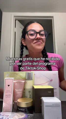 Todos los productos los pueden encontrar en mi showcase! #contentcreator #freesample #tiktokshop #affiliatetiktok #actriz #peruanaenusa #hollywood #parati #fyp 