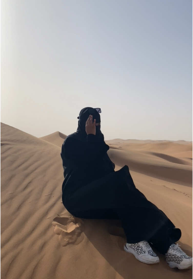 Habibi come to Soudi 🇸🇦🫶🏻!! #ksa🇸🇦 #fyp #foryou #foryoupage #hijab #fashion #follow #me #unfrezzmyaccount #everyone #viralvideo 