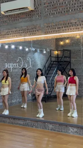 Chào mừng đến với bình nguyên vô tận 🤤🤤dc @𝔸𝕟𝕙 ℙ𝕙𝕚 🙊 mix tui nữa ##lecirque #dance #tiktokdancevn #trending #Antrinhdance 