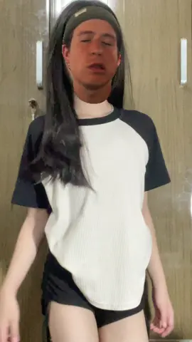 Lovely🥴l đoán vội flop😴#nhaytiktok #strongwinteam💫 #uócdclenxuhong 