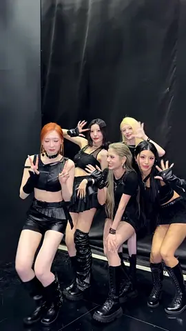 (it's fine)Oo.😈🕸️ #Attentionseeker_Challenge #XIN #엑신 #ESHA #이샤 #NIZZ #니즈 #NOVA #노바 #HANNAH #한나 #ARIA #아리아 #XIN_Attentionseeker #XIN_DefendMyself