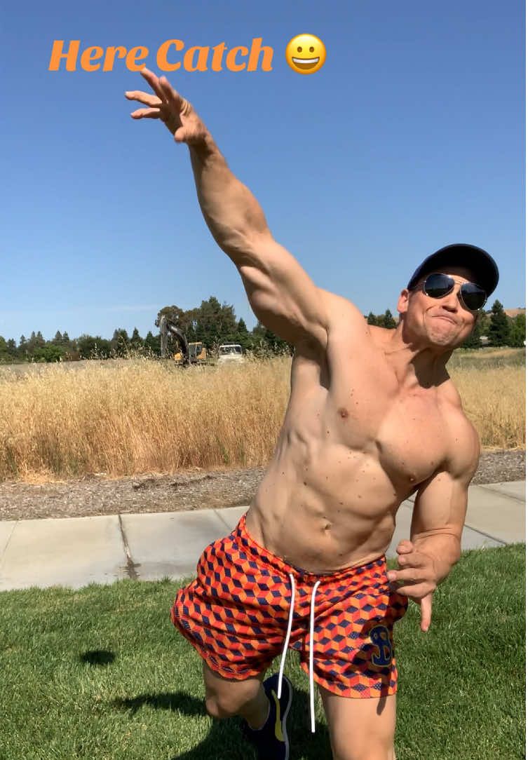 Quick, catch this!  #play #nfl #football #catch #california #outside #marky #bodybymarky #slay #aesthetic #orange #sports #dodgers #action 
