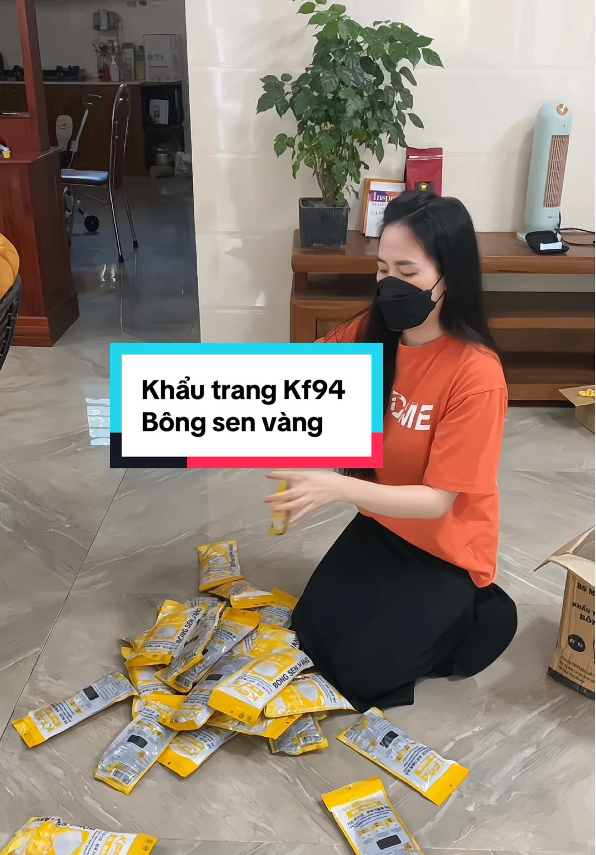 Khẩu trang kf94 bông sen vàng #khautrangkf94 #khautrangkf94bongsenvang #mebimsua #nhagogun 