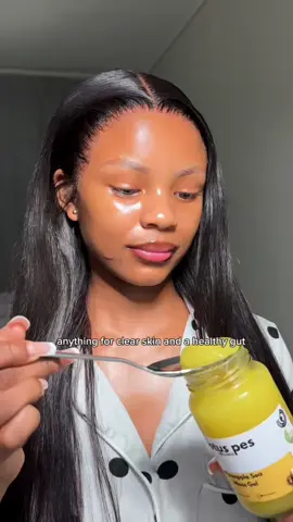 🍍 Pineapple Sea Moss Gel by Lotus Pēs — Tropical wellness in every spoon 🌿 A sweet, refreshing way to give your body what it actually needs — daily minerals, gut support and natural energy. ✨ Why it’s a Lotus bestseller since 2020: ✔️ Boosts gut health & supports smooth digestion ✔️ Strengthens the immune system & fights inflammation ✔️ Promotes clear, glowing skin from the inside out ✔️ Supports thyroid balance (rich in iodine) ✔️ Naturally boosts energy & endurance ✔️ High in iron, zinc, magnesium & potassium ✔️ Aids in hormone regulation & menstrual support ✔️ Helps reduce mucus build-up & supports respiratory health ✔️ Supports healthy weight management & appetite control ✔️ Eases bloating, fatigue & brain fog ✔️ Encourages wound healing & cell regeneration 💛 Eat it off the spoon, blend in smoothies or enjoy it chilled! Naturally flavoured with real pineapple — nothing artificial. 🚫 No preservatives 🚫 No high fructose corn syrup 🚫 No synthetic additives 💯 Just real sea moss + real fruit ⸻ #SeaMossGel #PineappleSeaMoss #SeaMossBenefits #SeaMossGlow #SeaMossReview #SeaMossForSkin #SeaMossDetox #SeaMossCleanse #GutHealing #ThyroidSupport #HormonalBalance #NaturalDetox #ImmunityBoost #SeaMossForWomen #SeaMossSouthAfrica #AlkalineLiving #BloatingRelief #PlantBasedHealing #VeganWellness #WildcraftedSeaMoss #SeaMossTransformation #SeaMossResults #LotusPes #HerbalWellness #SuperfoodGel #GlowingFromWithin #SeaMossForMen #MucusCleanser #skinandguthealth #guthealth #wellness #tatyana 