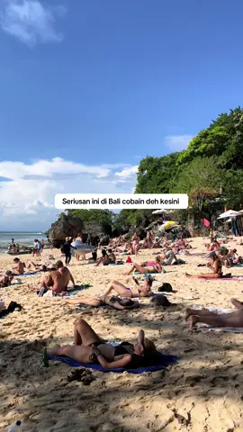Membalas @kotoha🌸 Secantik itu lho tempatnya, Seriusan deh cobain kesini, ini masih di Bali lho. #balineseinfo #bali #keindahan #pantai #tebingtinggi #pemandangan #karang 