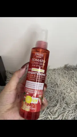 #tomatomist #skincareroutine #skincareproducts #brighteningfaceandbodymist #fresh #tiktokaffiliate #livephoto #fypシ゚ 