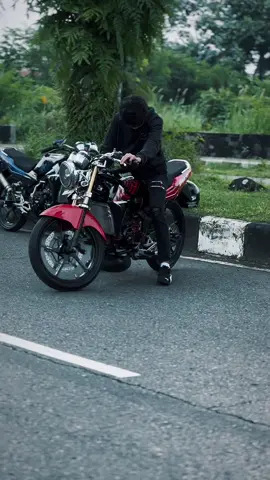 #ninjass #kawasakininja #twostroke #2stroke ##twostrokelover #twostrokeindonesia #ninjasszebramerah #ninjasszebra ##agstyle #ndeprokstyle #2taklovers #fyp #fypage #viral 