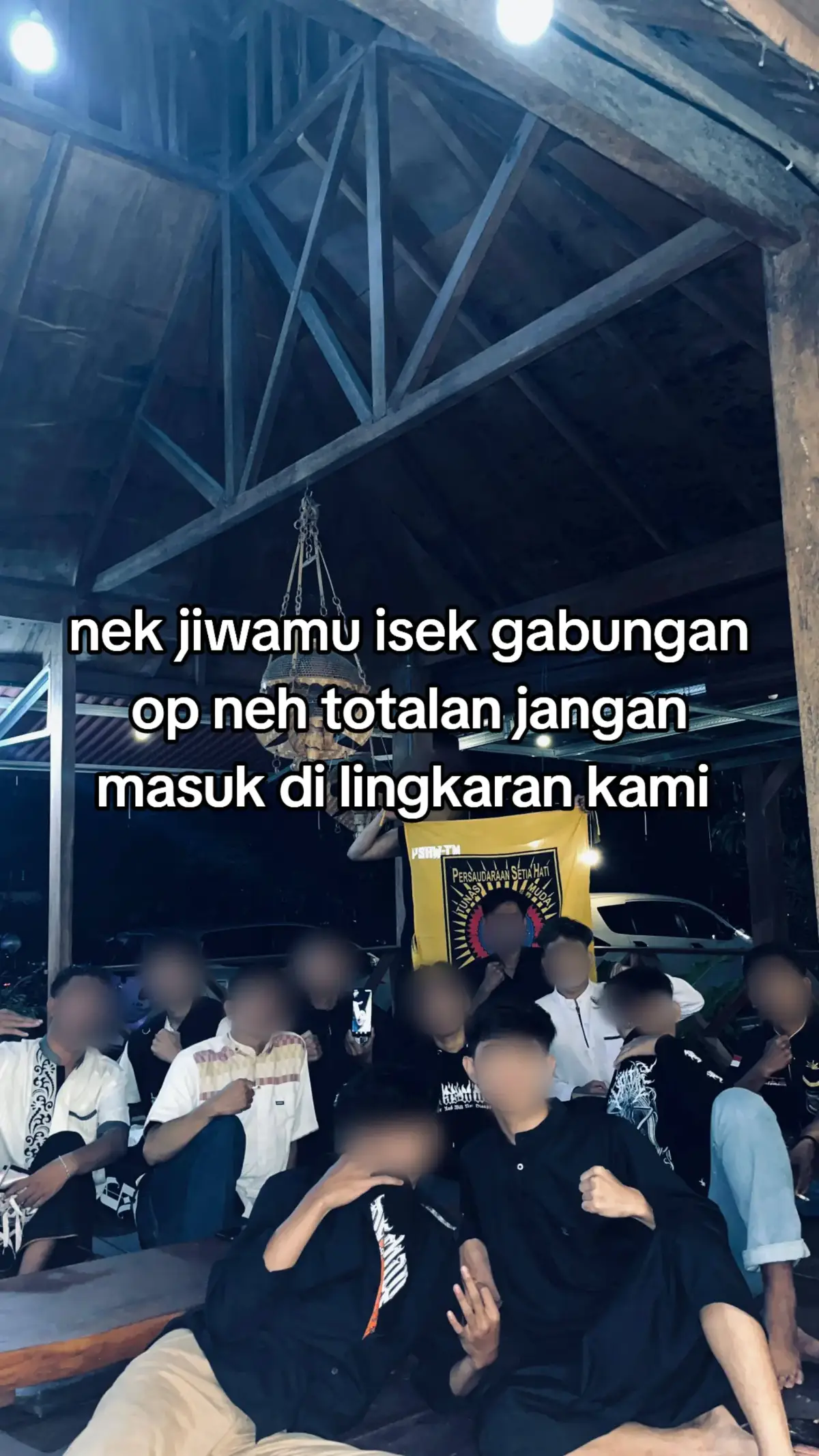 nek seduluran gpp tpi nek aliannsi gabungan gwe nyerang satuu pihaak up ojok gumbul rene ketok sengkunie