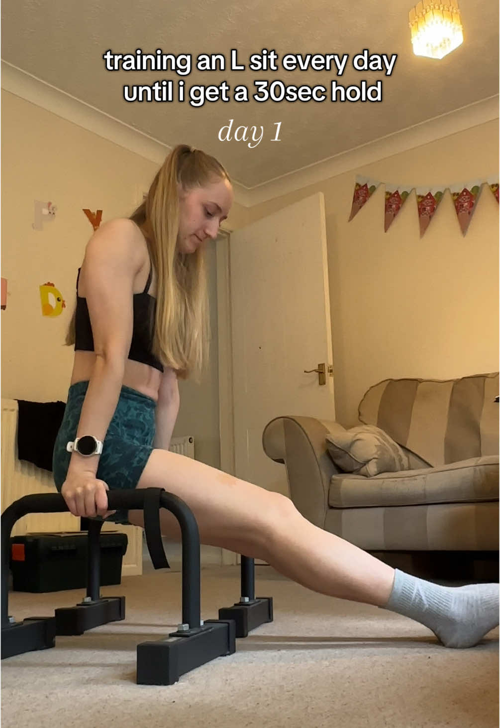 A new challenge🎉 i should’ve learnt this sooner but i’m tackling the L-sit! Please comment any tips Today’s hold: 1sec #calisthenics #calisthenicsbeginner #lsit 