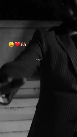 Kun Jeer Qosol Maalintada❤️ #moHan🦅🤴🏾 #zaki_lyrics🦅 #jawi_bila🌊❤🌴 #dhiblow🤴🏽🦅 #somalilyrics🌺😕💎 #viewsproblem 