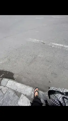 về nhà thôi xã hội áp lực lắm rồi😢