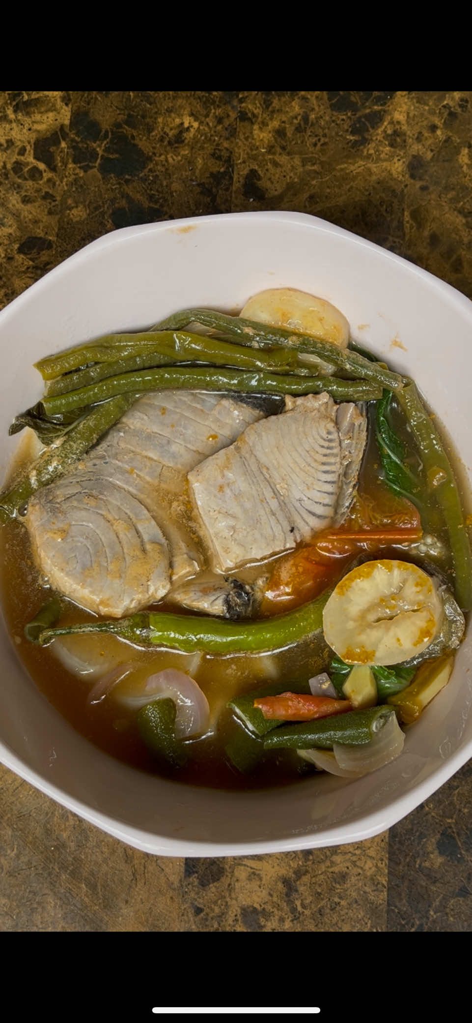 Ang hirap pumili 😮‍💨 #wholefoods #sinigang #tambakol #sinigangnatambakol #yellowfintuna #ulamideas #ulamoftheday #healthyrecipe #fyp #foryoupage 