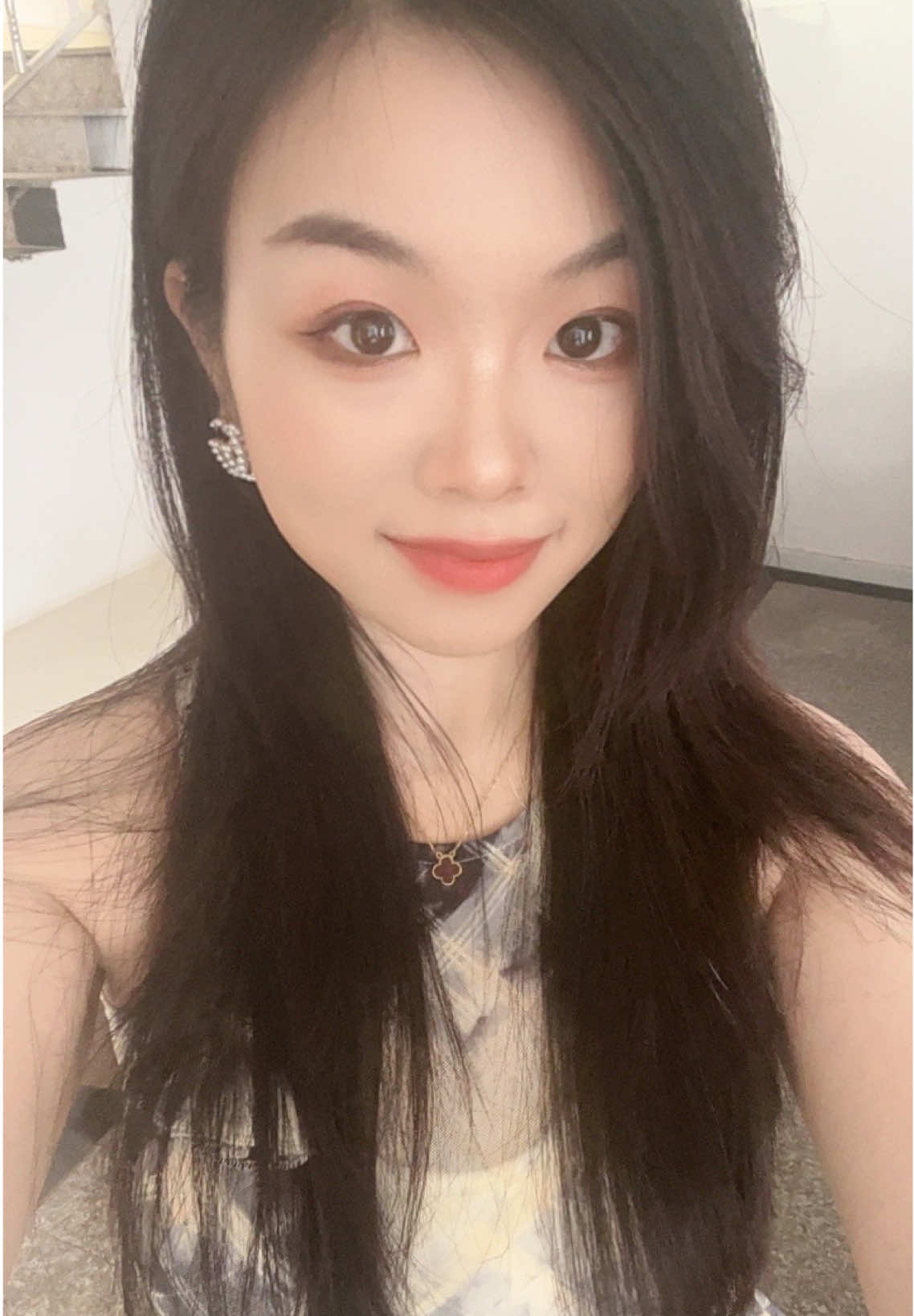 I will Live broadcast tonight, see you in two hours.#tiktoklive 