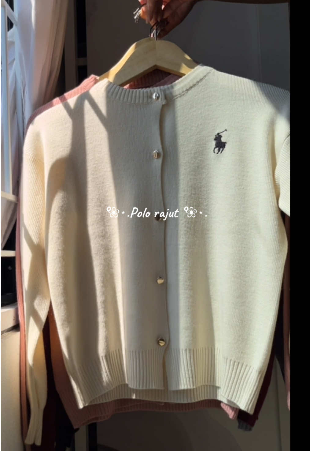 #polo #polorajut #polocardigan #kardigan #kardiganrajut #kardiganrajut #kardiganwanita #kardiganknit #kardigankorea #cardigan #cardiganrajut #cardiganoutfit #cardiganmurah 